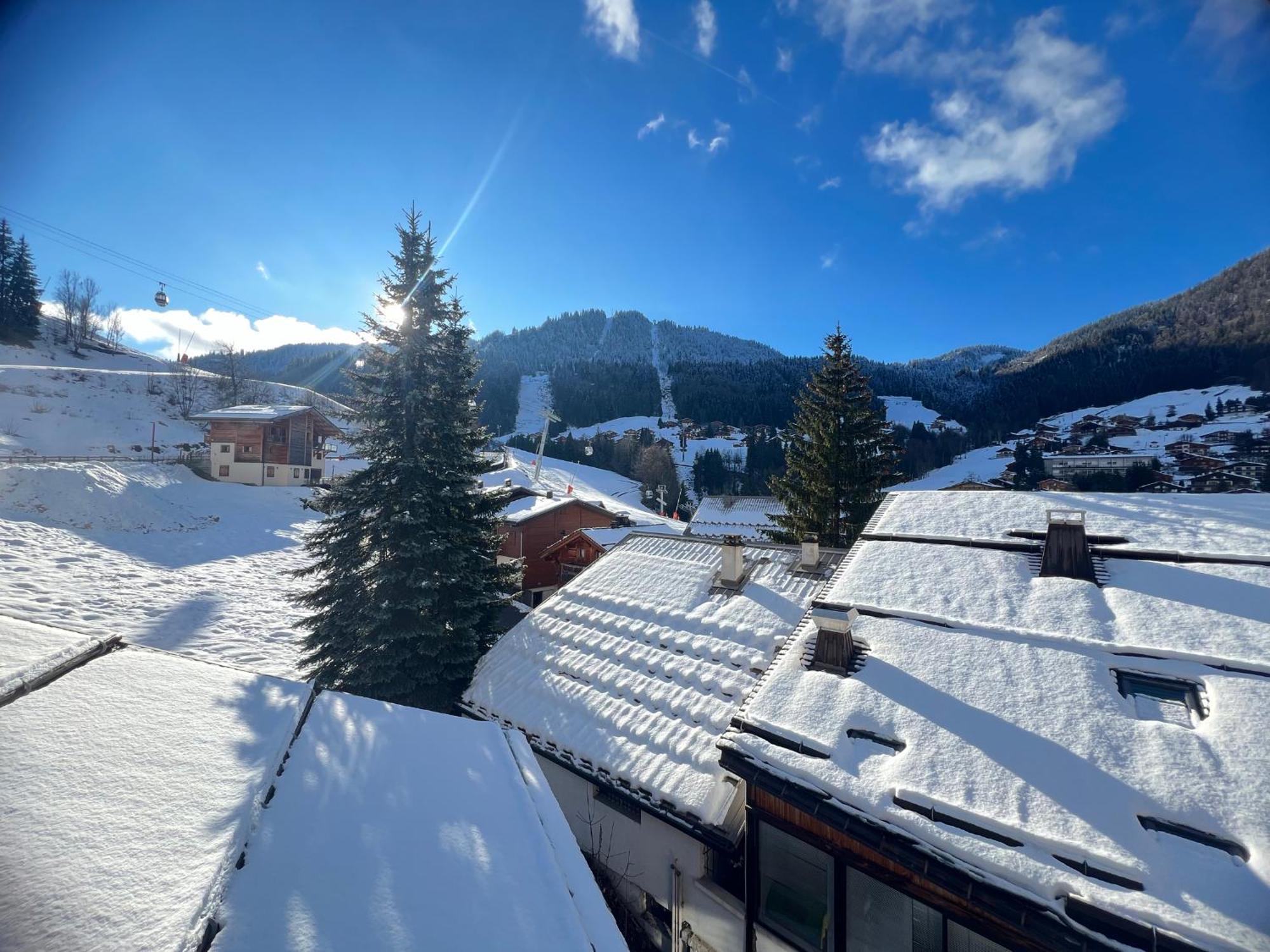 Ours Polaire Bel Appartement Village Et Pistes La Clusaz Exteriér fotografie