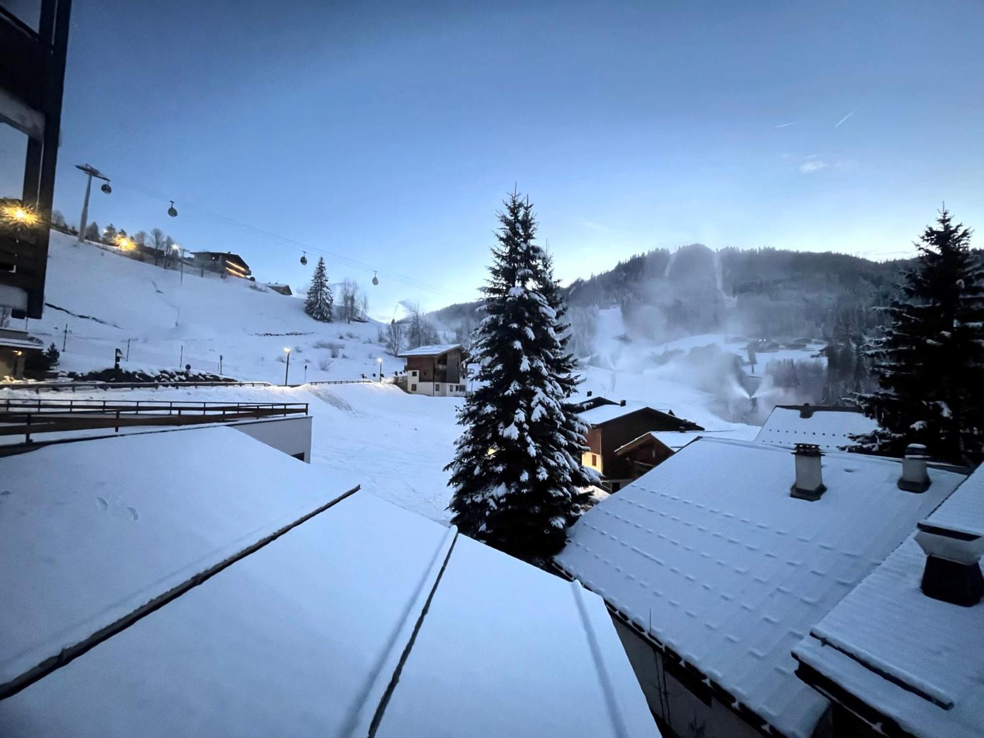 Ours Polaire Bel Appartement Village Et Pistes La Clusaz Exteriér fotografie